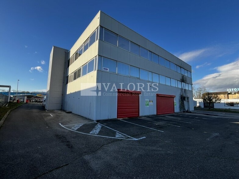 350 Rue De Bourgogne, Crêches-sur-Saône à louer - Photo de l’immeuble – Image 2 sur 11