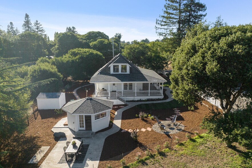 1375 Gossage Ave, Petaluma, CA à vendre - Photo principale – Image 1 sur 78
