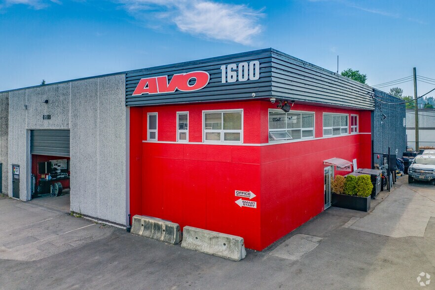 1600 Kingsway Ave, Port Coquitlam, BC à louer - Photo de l’immeuble – Image 3 sur 5
