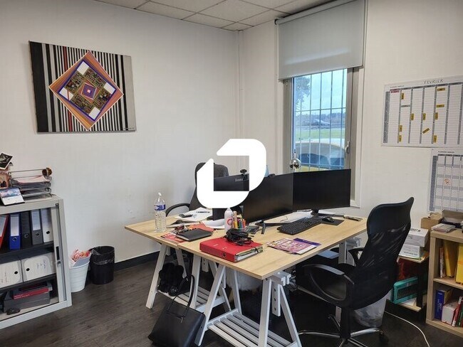 Plus de détails pour Bureau à louer
