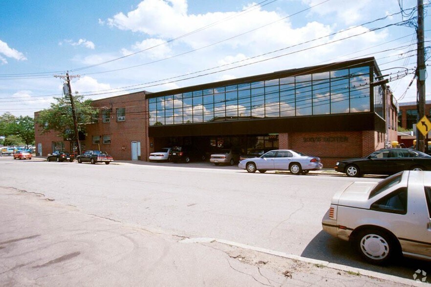 200 Dexter Ave, Watertown, MA à louer - Photo de l’immeuble – Image 1 sur 22