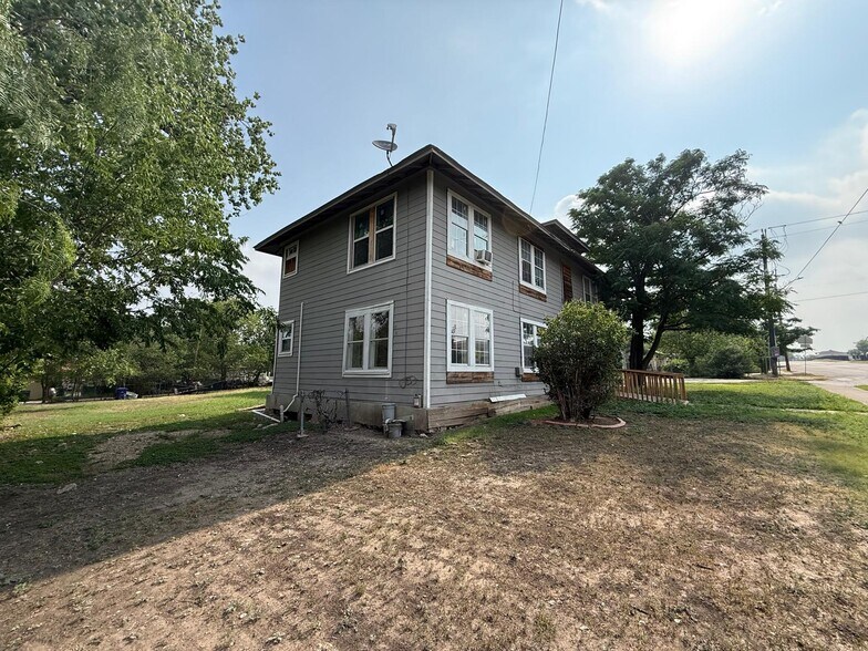 541 Hammond Ave, San Antonio, TX à vendre - Photo de l’immeuble – Image 2 sur 17