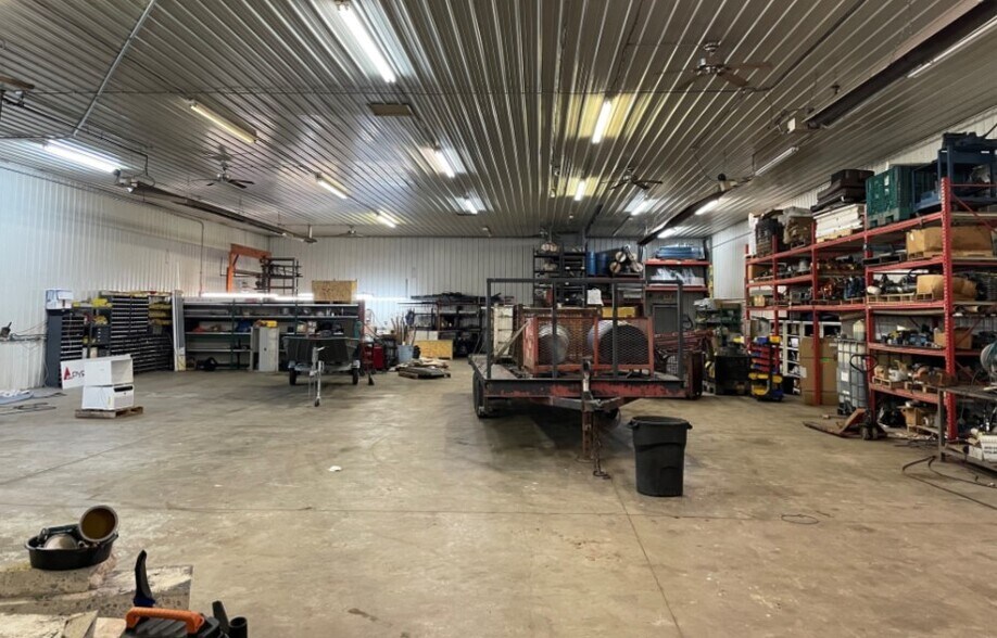 3214 S Dye Rd, Flint, MI à vendre - Photo intérieure – Image 2 sur 7