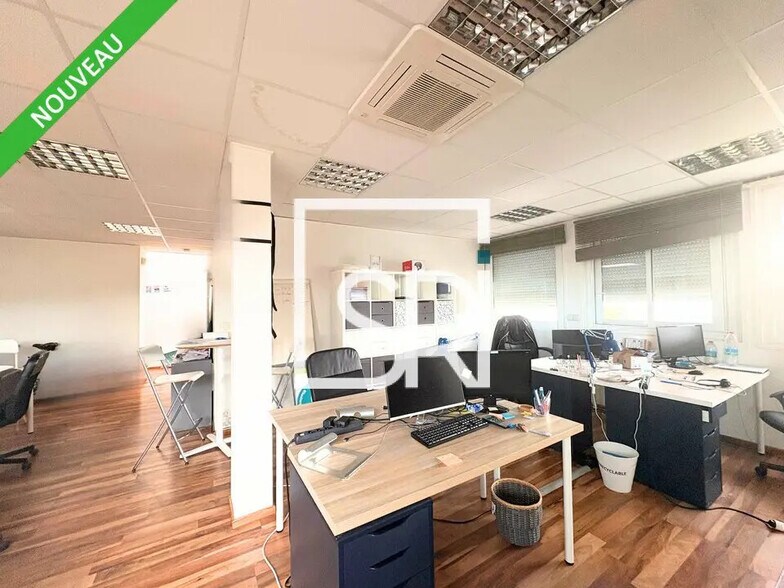 Industriel/Logistique dans Clermont-Ferrand à vendre - Photo intérieure – Image 2 sur 12