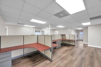 Plus de détails pour 2401 W Bay, Largo, FL - Bureau à louer