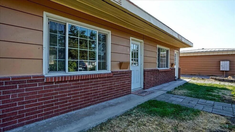 10516 E Main Ave, Spokane, WA à vendre - Photo de l’immeuble – Image 2 sur 12