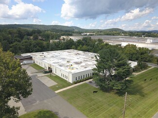 Plus de détails pour 80 Pickett District Rd, New Milford, CT - Industriel/Logistique à louer