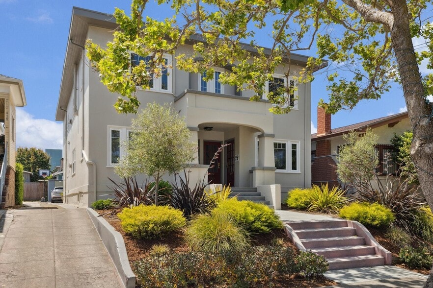 747 55th St, Oakland, CA à vendre - Photo principale – Image 1 sur 35