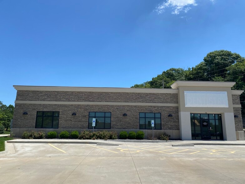 1132 W Kansas St, Liberty, MO à louer - Photo de l’immeuble – Image 3 sur 5