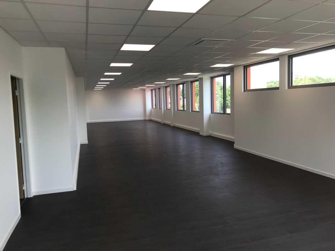 21 Avenue De Norvège, Villebon-sur-Yvette à louer Photo intérieure– Image 1 sur 4