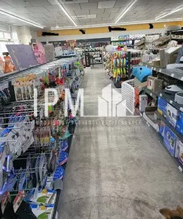Local commercial dans Vitrolles à louer - Photo de l’immeuble – Image 1 sur 5