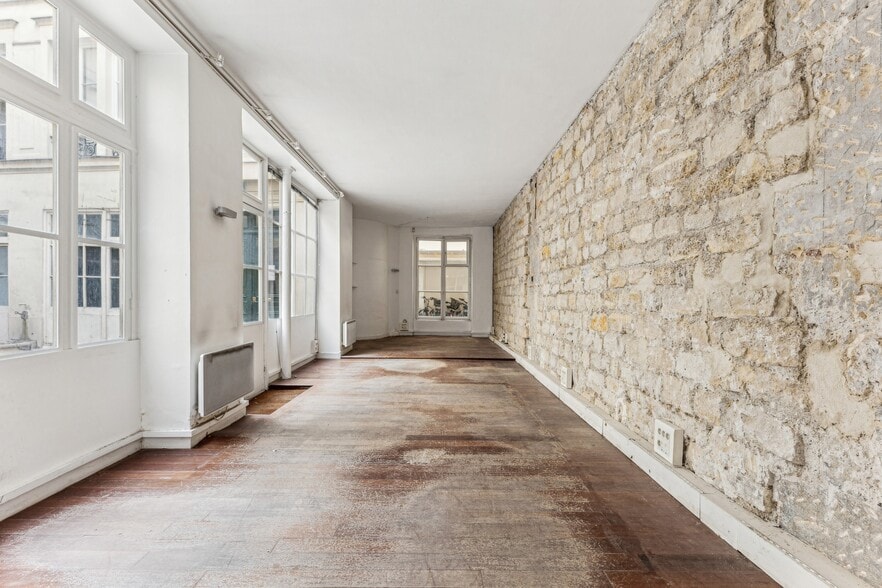 33 Rue Du Petit Musc, Paris à louer - Photo de l’immeuble – Image 2 sur 11