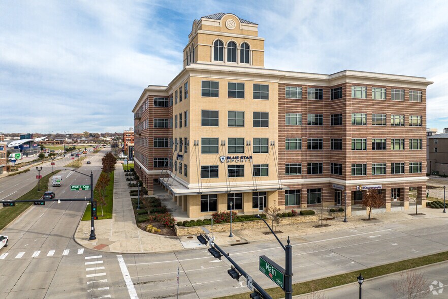 5757 Main St, Frisco, TX à louer - Photo de l’immeuble – Image 3 sur 34