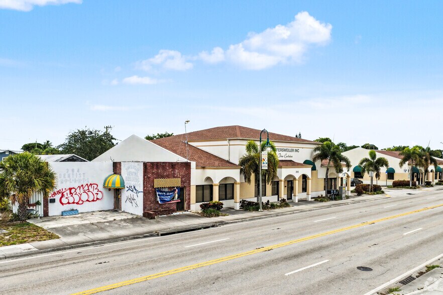 318 S Dixie Hwy, Lake Worth, FL à louer - Photo de l’immeuble – Image 3 sur 4