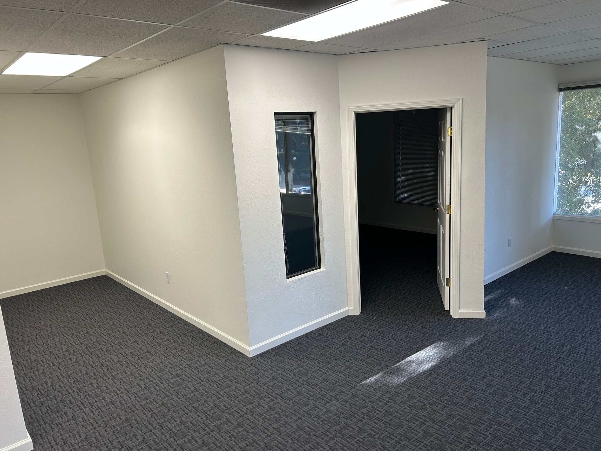 5354-5358 Clayton Rd, Concord, CA à louer Photo intérieure– Image 1 sur 5