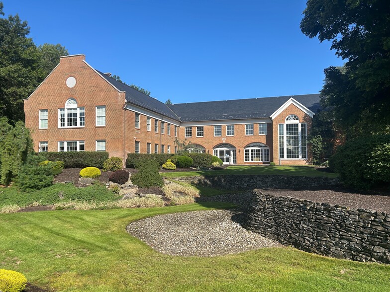 250 Oak Ridge Rd, Oak Ridge, NJ à vendre - Photo de l’immeuble – Image 2 sur 4