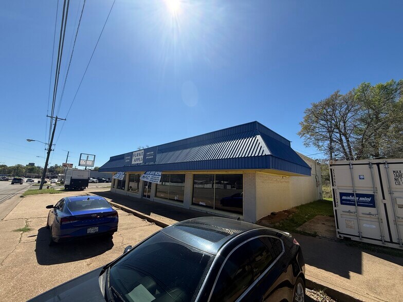 1404 W Gentry Pky, Tyler, TX à vendre - Photo de l’immeuble – Image 3 sur 17