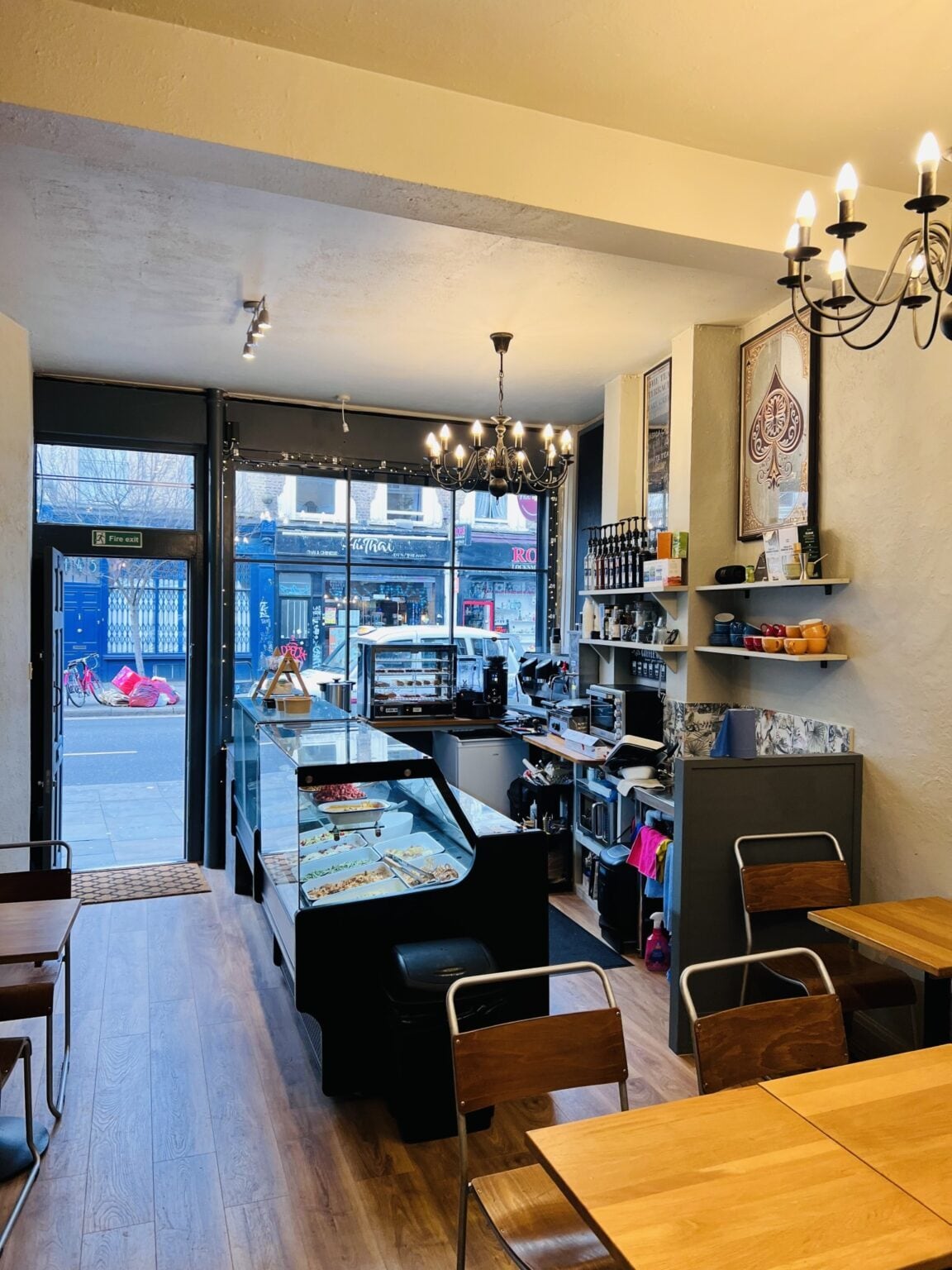 146 Bethnal Green Rd, Londres à louer Photo intérieure– Image 1 sur 3