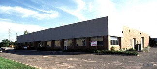 Plus de détails pour 10 Aerial Way, Syosset, NY - Industriel/Logistique à louer