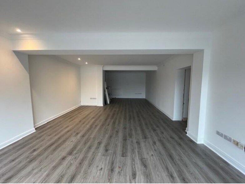 171 New Rd, West Parley à louer - Photo intérieure – Image 3 sur 7