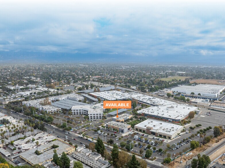 8420-8440 Balboa Blvd, Northridge, CA à louer - Photo de l’immeuble – Image 1 sur 26