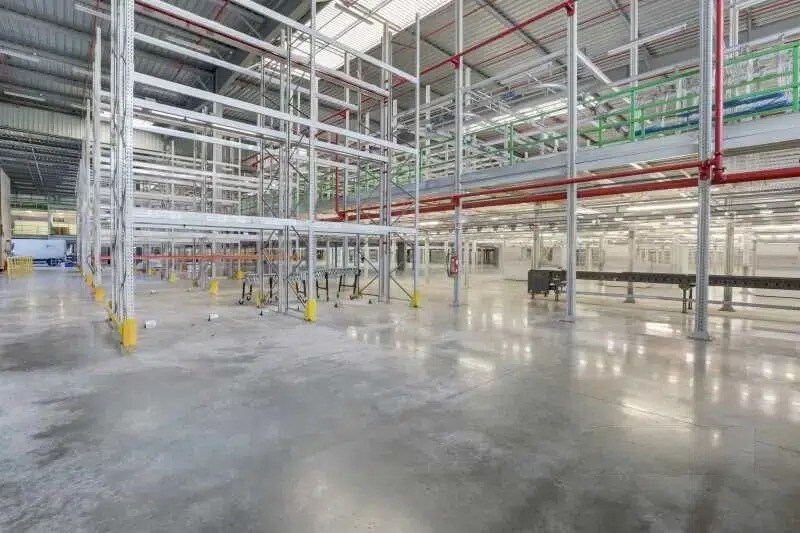 Industriel/Logistique dans Saint-Michel-sur-Orge à louer Photo de l’immeuble– Image 1 sur 9