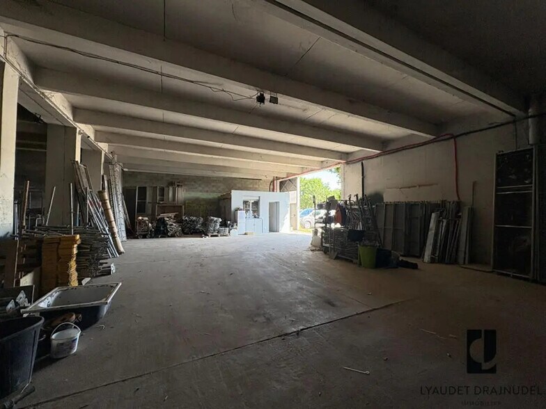 Local d'activités dans Roanne à vendre - Photo de l’immeuble – Image 3 sur 7