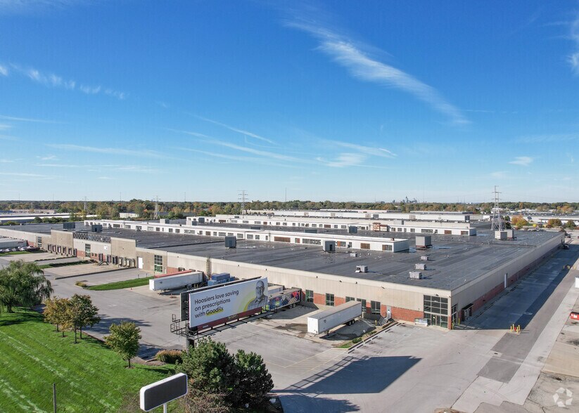 2900 N Shadeland Ave, Indianapolis, IN à louer - Photo de l’immeuble – Image 3 sur 4