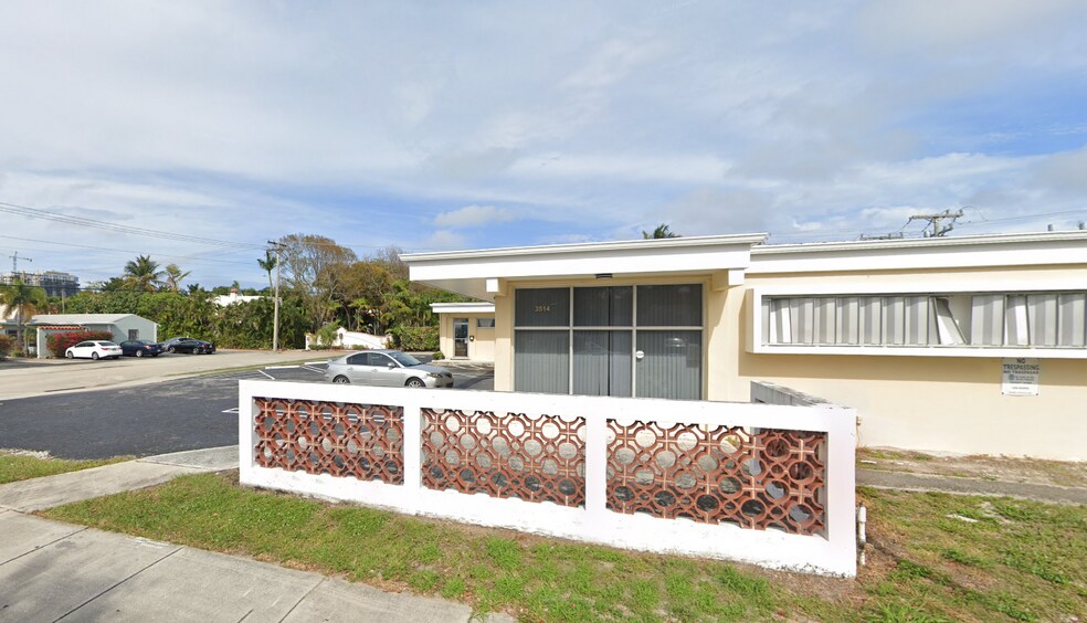 3514-3518 Broadway, West Palm Beach, FL à louer - Photo de l’immeuble – Image 2 sur 8