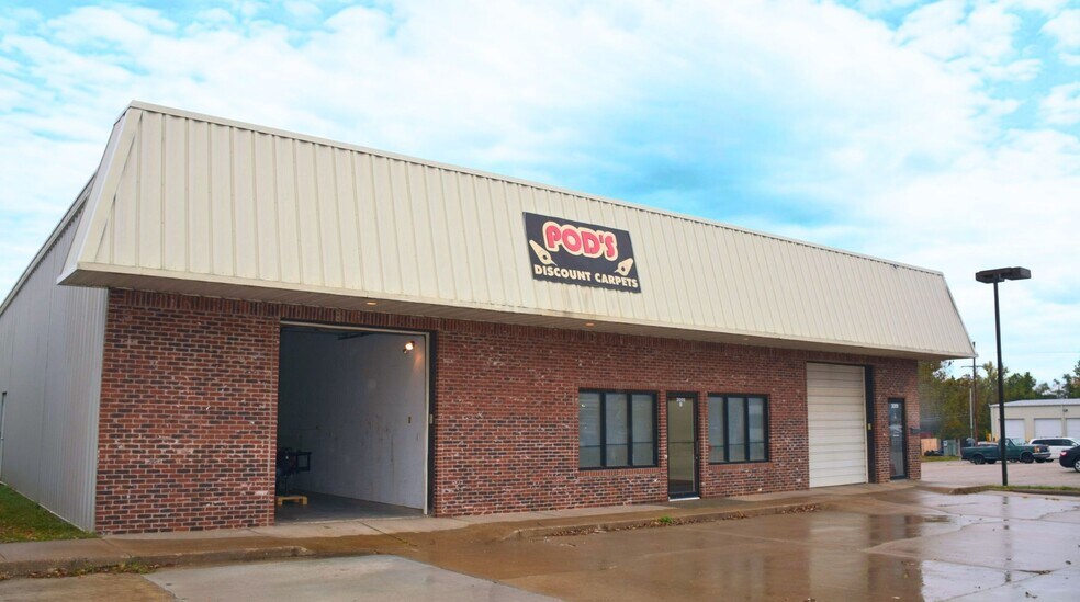 3009 Four Wheel Dr, Lawrence, KS à louer - Photo de l’immeuble – Image 3 sur 4