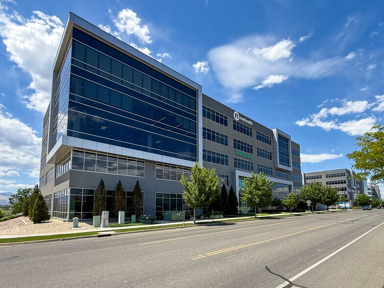 12936 S Frontrunner Blvd, Draper, UT à louer - Photo de l’immeuble – Image 3 sur 5
