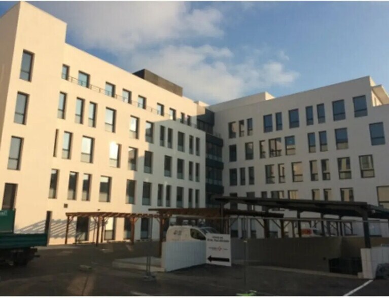 Bureau dans Villeurbanne à louer - Photo de l’immeuble – Image 1 sur 10