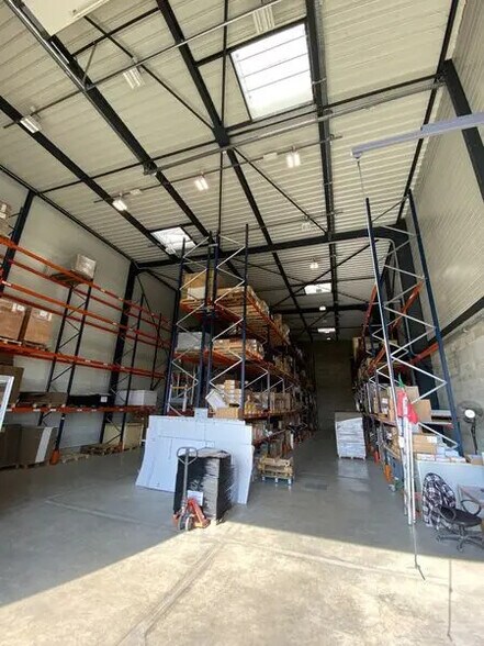 Bureau dans Satolas-et-Bonce à louer - Photo intérieure – Image 2 sur 9