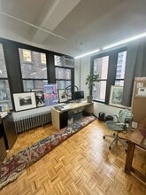 325 W 38th St, New York, NY à louer Photo intérieure– Image 1 sur 4