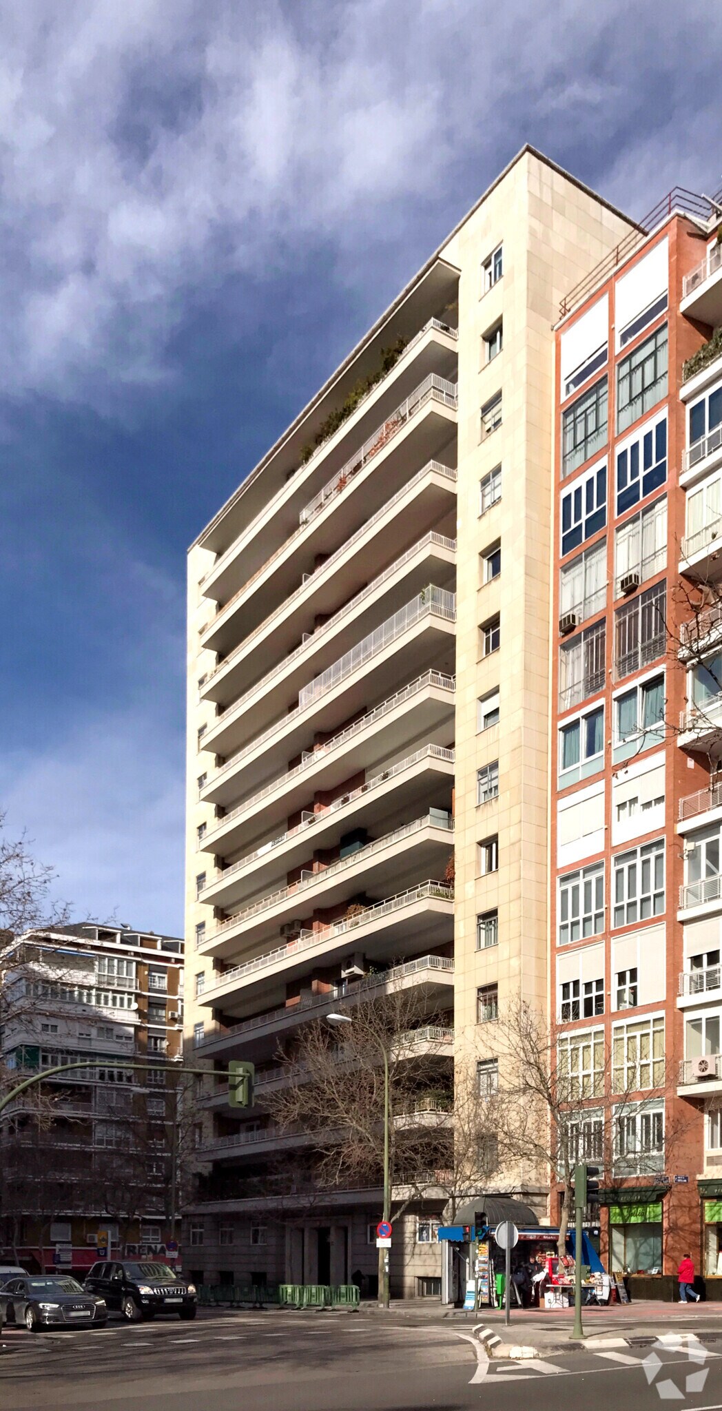 Bureau dans Madrid, Madrid à louer Photo principale– Image 1 sur 3