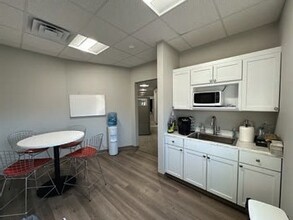 52 Millburn Ave, Springfield, NJ à louer Photo intérieure– Image 1 sur 3