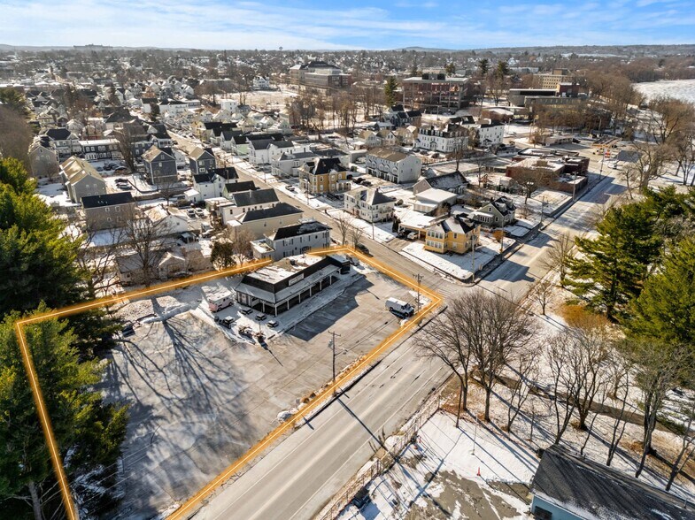 500 Pawtucket St, Lowell, MA à vendre - Photo de l’immeuble – Image 2 sur 9