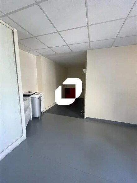 Bureau dans Saint-Ismier à louer - Photo de l’immeuble – Image 2 sur 7