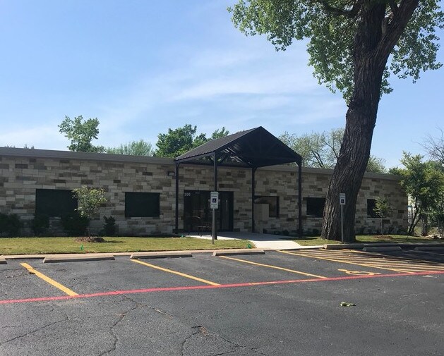1200 S Main St, Weatherford, TX à louer - Photo principale – Image 1 sur 47