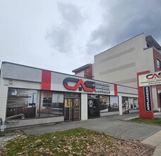 7637 Edmonds St, Burnaby, BC à louer Photo de l’immeuble– Image 2 sur 11