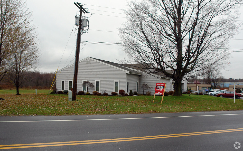 4305 Middle Settlement Rd, New Hartford, NY à louer - Photo de l’immeuble – Image 2 sur 6