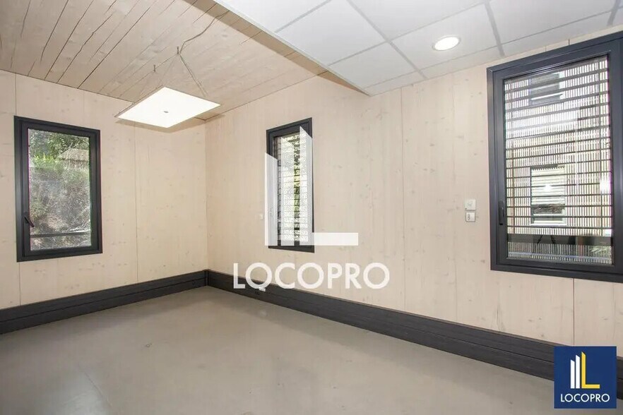 Bureau dans Aix-en-Provence à louer - Photo de l’immeuble – Image 3 sur 10