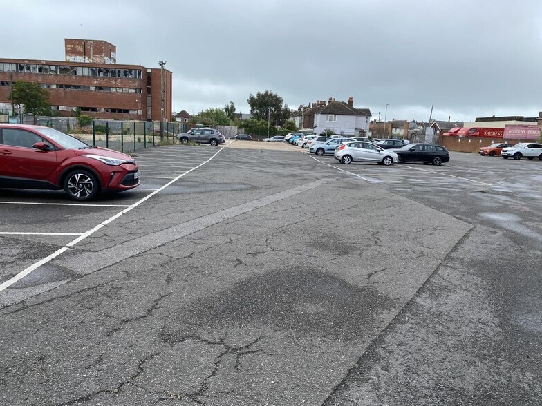 Moy Ave, Eastbourne à louer - Photo de l’immeuble – Image 3 sur 4