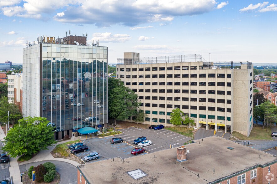 100 Retreat Ave, Hartford, CT à vendre - Photo de l’immeuble – Image 2 sur 2