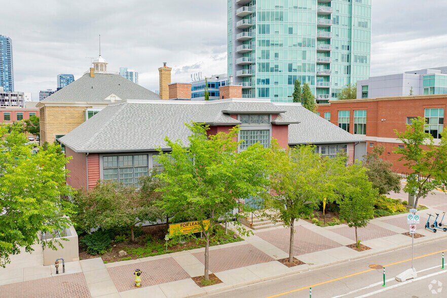 456 12th Ave SE, Calgary, AB à louer - Photo de l’immeuble – Image 2 sur 3