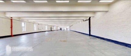 305 E 182nd St, Bronx, NY à vendre Photo intérieure– Image 2 sur 3