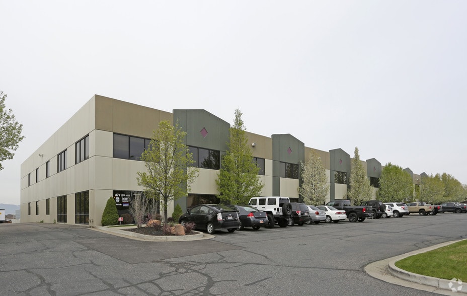 377 N Marshall Way, Layton, UT à louer - Photo principale – Image 1 sur 2