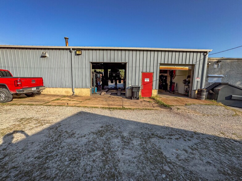 8600 Gravois Rd, Saint Louis, MO à vendre - Photo de l’immeuble – Image 2 sur 14
