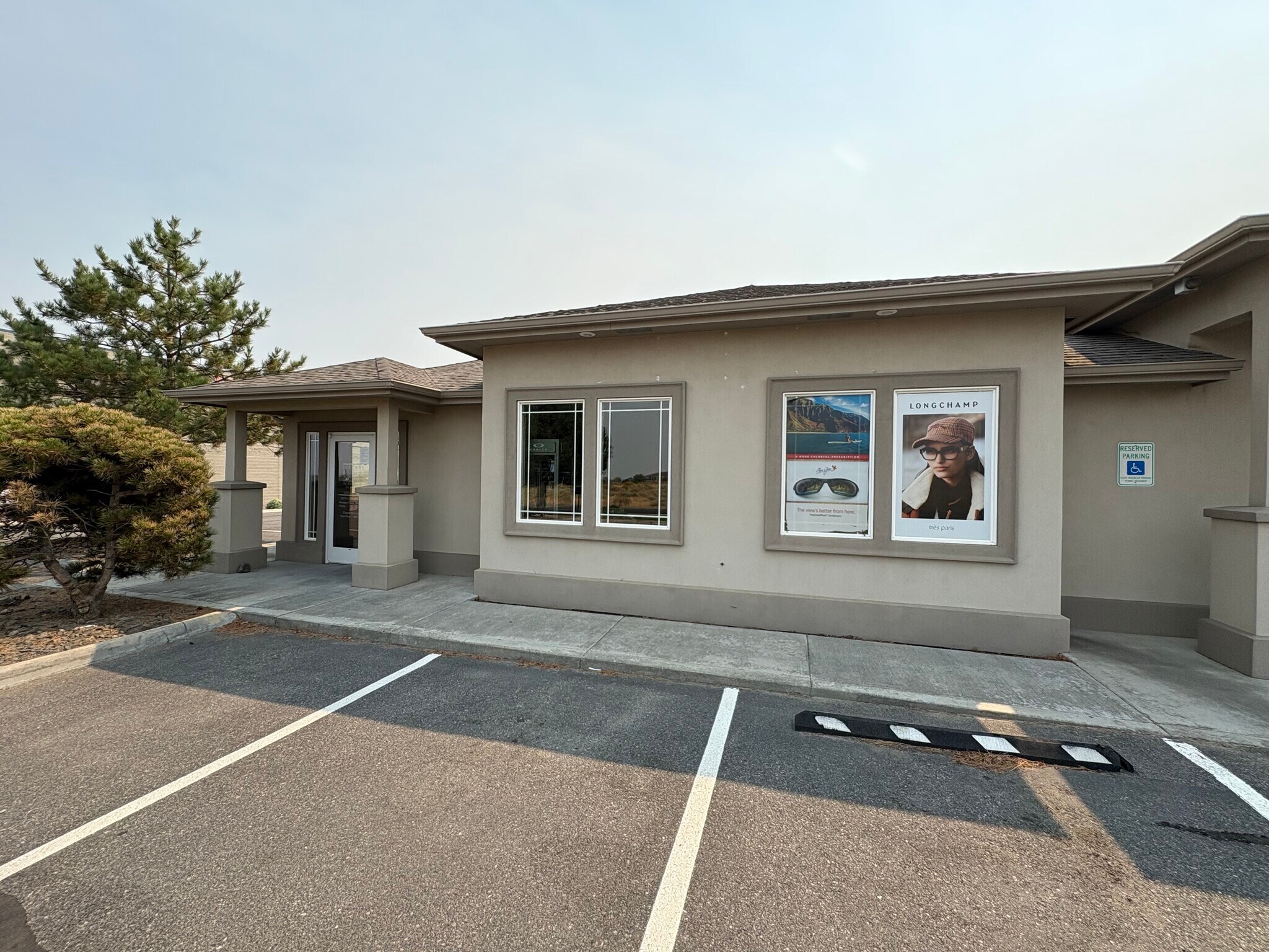 7015 W Deschutes Ave, Kennewick, WA à louer Photo de l’immeuble– Image 1 sur 11