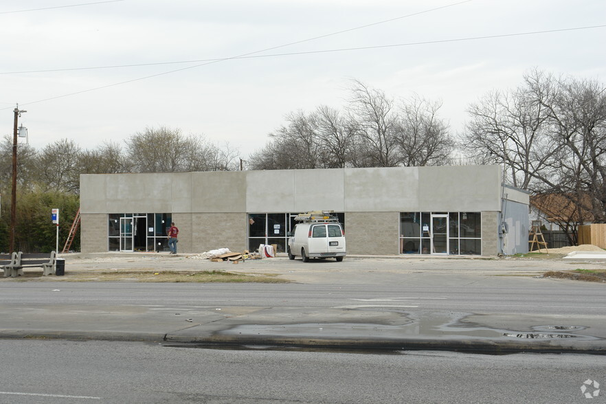 2119 Culebra Rd, San Antonio, TX à vendre - Photo de l’immeuble – Image 2 sur 4
